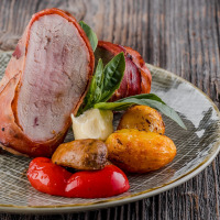 Panenka v prosciutto župane